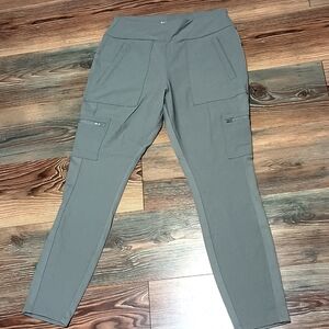 Athleta Gray 🩶 Hybrid Cargo Pants Size 10